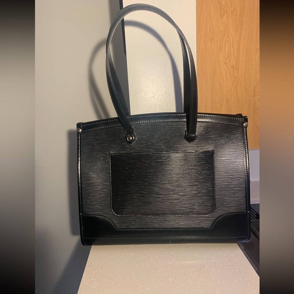 Louis Vuitton Epi Leather Madeleine GM Large Shoulder Bag black